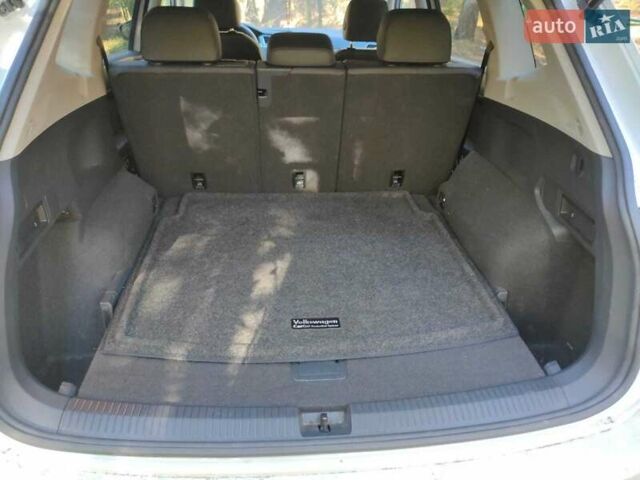 Белый Фольксваген Тигуан, объемом двигателя 2 л и пробегом 58 тыс. км за 22500 $, фото 1 на Automoto.ua