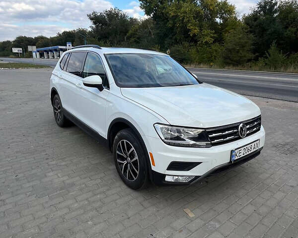 Белый Фольксваген Тигуан, объемом двигателя 1.98 л и пробегом 37 тыс. км за 25500 $, фото 11 на Automoto.ua
