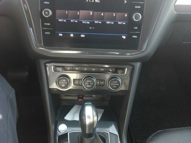 Білий Фольксваген Тігуан, об'ємом двигуна 2 л та пробігом 50 тис. км за 26500 $, фото 4 на Automoto.ua