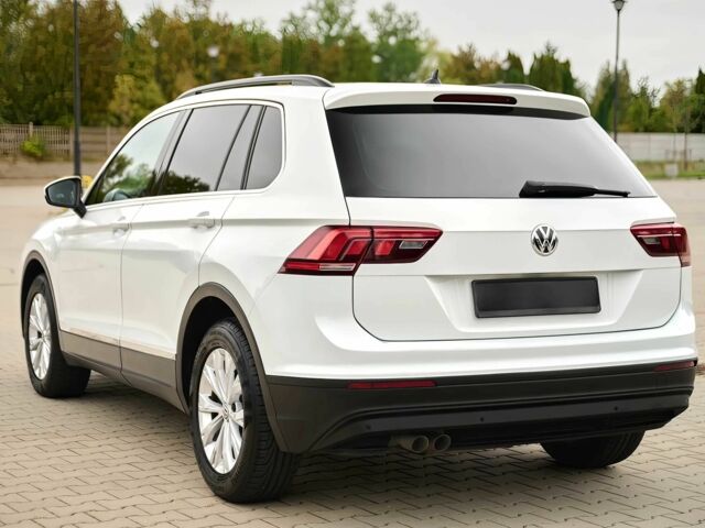 Білий Фольксваген Тігуан, об'ємом двигуна 2 л та пробігом 32 тис. км за 9800 $, фото 5 на Automoto.ua