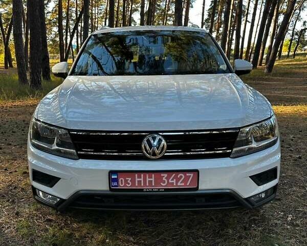 Белый Фольксваген Тигуан, объемом двигателя 1.98 л и пробегом 72 тыс. км за 23000 $, фото 18 на Automoto.ua