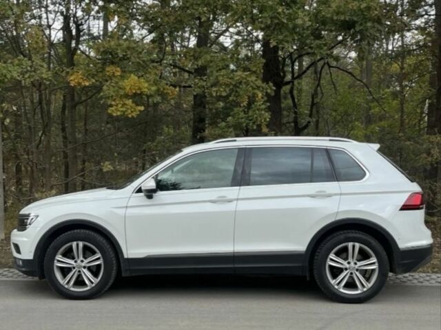 Белый Фольксваген Тигуан, объемом двигателя 2 л и пробегом 85 тыс. км за 10800 $, фото 2 на Automoto.ua