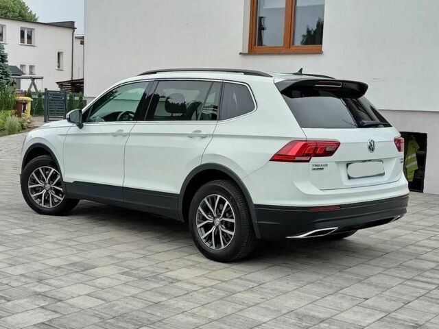 Білий Фольксваген Тігуан, об'ємом двигуна 2 л та пробігом 88 тис. км за 10300 $, фото 6 на Automoto.ua