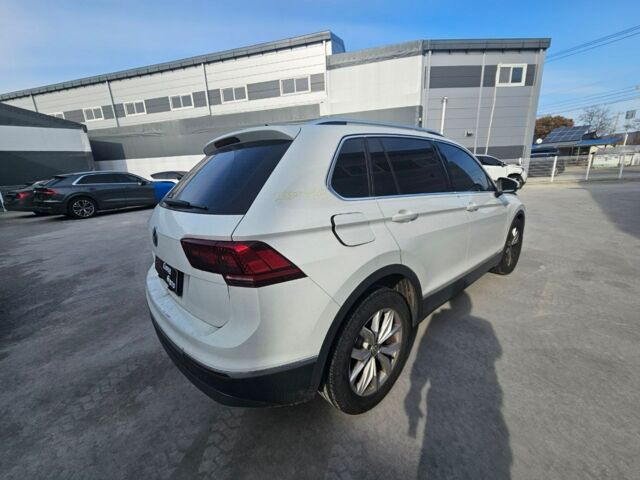 Белый Фольксваген Тигуан, объемом двигателя 2 л и пробегом 43 тыс. км за 19900 $, фото 12 на Automoto.ua