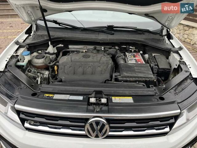 Белый Фольксваген Тигуан, объемом двигателя 1.98 л и пробегом 127 тыс. км за 26200 $, фото 20 на Automoto.ua