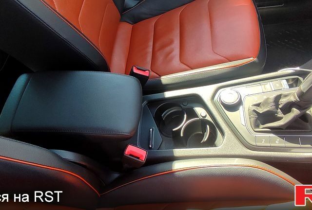 Белый Фольксваген Тигуан, объемом двигателя 2 л и пробегом 98 тыс. км за 29000 $, фото 9 на Automoto.ua