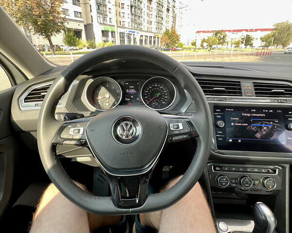 Белый Фольксваген Тигуан, объемом двигателя 2 л и пробегом 73 тыс. км за 22999 $, фото 8 на Automoto.ua