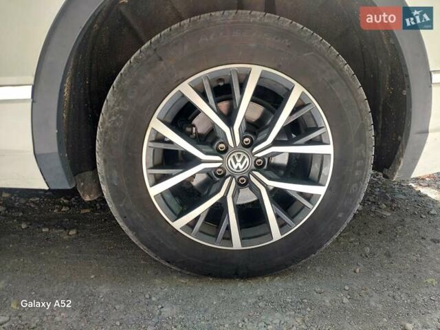 Білий Фольксваген Тігуан, об'ємом двигуна 1.98 л та пробігом 150 тис. км за 18300 $, фото 16 на Automoto.ua