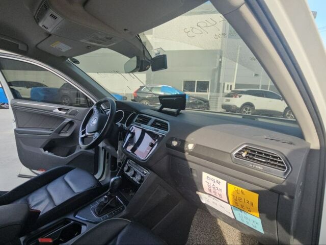 Белый Фольксваген Тигуан, объемом двигателя 2 л и пробегом 43 тыс. км за 19900 $, фото 24 на Automoto.ua