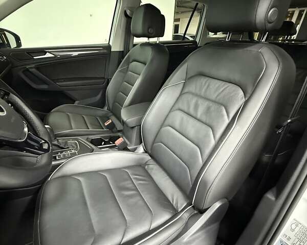 Білий Фольксваген Тігуан, об'ємом двигуна 1.97 л та пробігом 40 тис. км за 31500 $, фото 21 на Automoto.ua