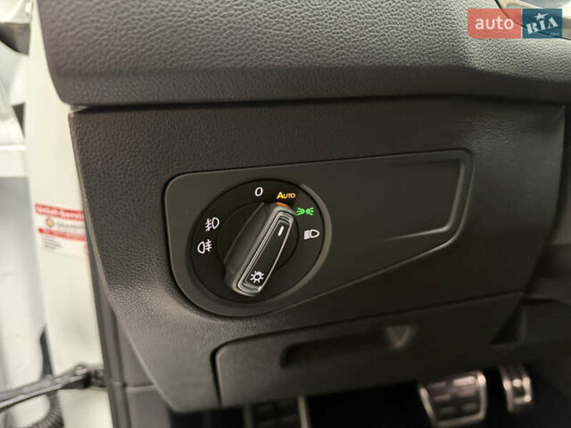 Белый Фольксваген Тигуан, объемом двигателя 2 л и пробегом 245 тыс. км за 28800 $, фото 36 на Automoto.ua