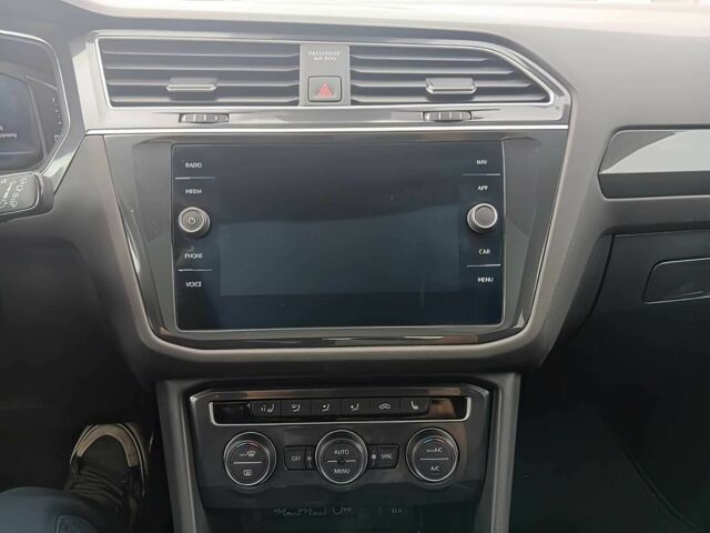 Белый Фольксваген Тигуан, объемом двигателя 2 л и пробегом 43 тыс. км за 14200 $, фото 10 на Automoto.ua