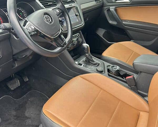 Белый Фольксваген Тигуан, объемом двигателя 0 л и пробегом 82 тыс. км за 21500 $, фото 8 на Automoto.ua