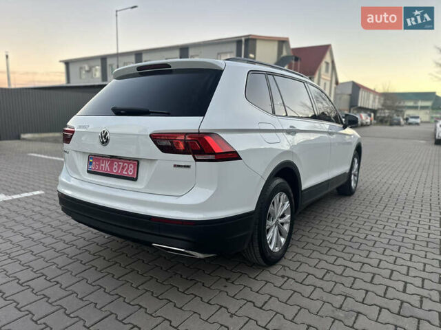 Білий Фольксваген Тігуан, об'ємом двигуна 1.98 л та пробігом 227 тис. км за 15999 $, фото 28 на Automoto.ua