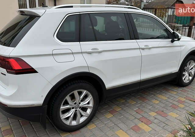 Білий Фольксваген Тігуан, об'ємом двигуна 1.97 л та пробігом 100 тис. км за 28500 $, фото 17 на Automoto.ua