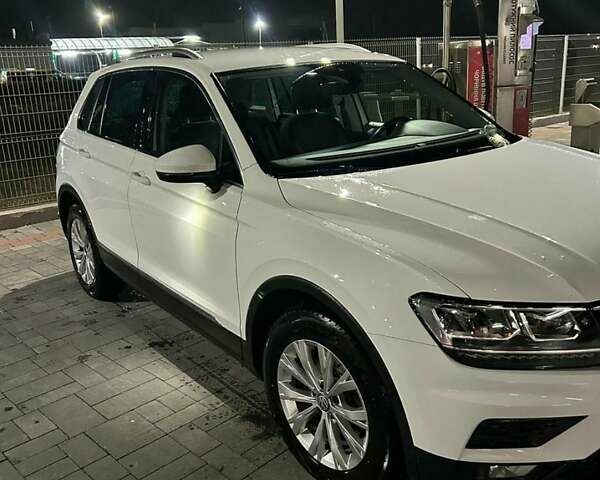 Білий Фольксваген Тігуан, об'ємом двигуна 1.97 л та пробігом 232 тис. км за 31799 $, фото 6 на Automoto.ua