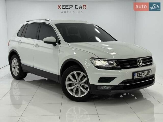 Білий Фольксваген Тігуан, об'ємом двигуна 1.97 л та пробігом 40 тис. км за 31500 $, фото 4 на Automoto.ua