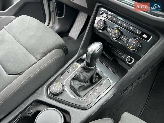 Белый Фольксваген Тигуан, объемом двигателя 1.97 л и пробегом 43 тыс. км за 26900 $, фото 41 на Automoto.ua