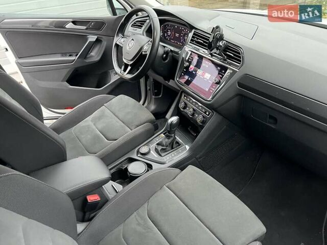 Белый Фольксваген Тигуан, объемом двигателя 1.97 л и пробегом 43 тыс. км за 26900 $, фото 42 на Automoto.ua