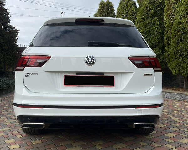 Белый Фольксваген Тигуан, объемом двигателя 0 л и пробегом 43 тыс. км за 22400 $, фото 7 на Automoto.ua