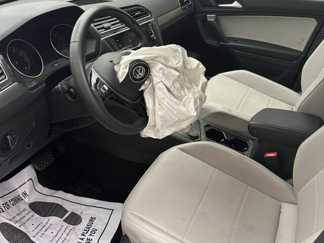 Білий Фольксваген Тігуан, об'ємом двигуна 2 л та пробігом 145 тис. км за 13600 $, фото 5 на Automoto.ua