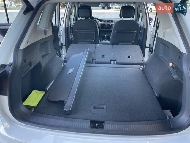 Белый Фольксваген Тигуан, объемом двигателя 1.98 л и пробегом 186 тыс. км за 27500 $, фото 35 на Automoto.ua