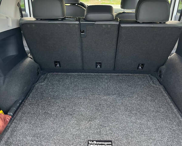 Белый Фольксваген Тигуан, объемом двигателя 1.98 л и пробегом 37 тыс. км за 25500 $, фото 7 на Automoto.ua