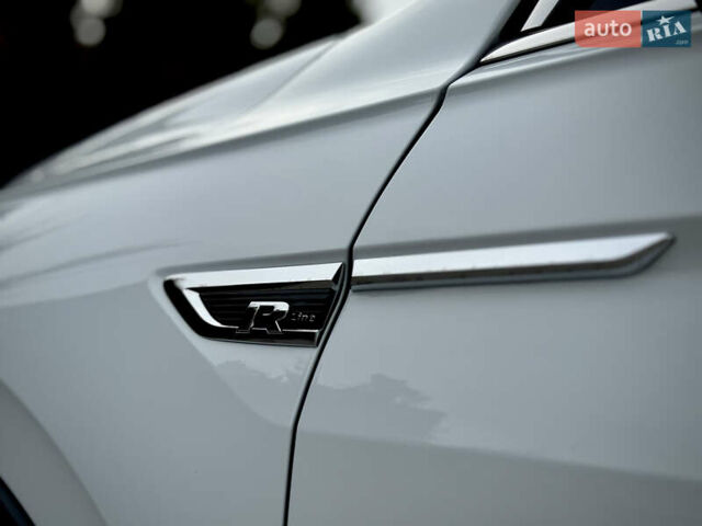 Білий Фольксваген Тігуан, об'ємом двигуна 2 л та пробігом 186 тис. км за 29999 $, фото 25 на Automoto.ua