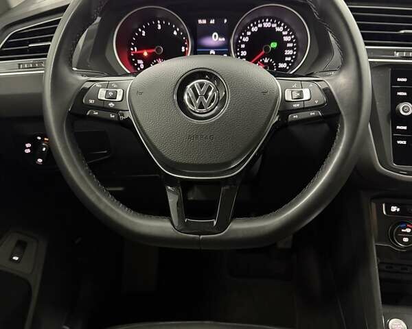 Білий Фольксваген Тігуан, об'ємом двигуна 1.97 л та пробігом 40 тис. км за 31500 $, фото 28 на Automoto.ua