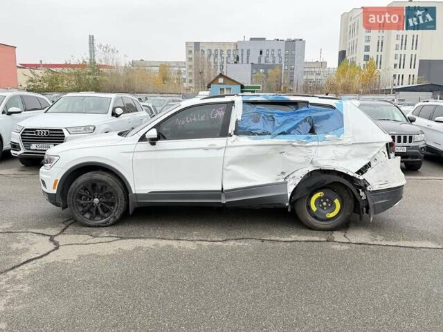 Белый Фольксваген Тигуан, объемом двигателя 2 л и пробегом 49 тыс. км за 12900 $, фото 5 на Automoto.ua