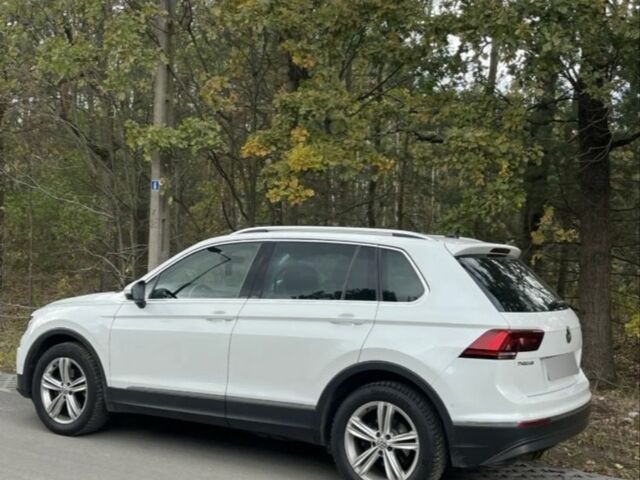 Белый Фольксваген Тигуан, объемом двигателя 2 л и пробегом 85 тыс. км за 10800 $, фото 3 на Automoto.ua