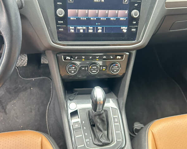 Белый Фольксваген Тигуан, объемом двигателя 0 л и пробегом 82 тыс. км за 21500 $, фото 13 на Automoto.ua