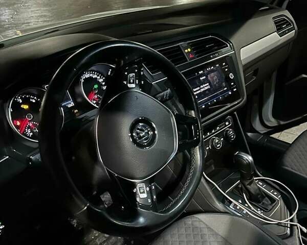 Білий Фольксваген Тігуан, об'ємом двигуна 1.97 л та пробігом 232 тис. км за 31799 $, фото 8 на Automoto.ua