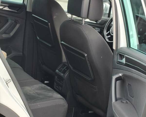 Білий Фольксваген Тігуан, об'ємом двигуна 1.97 л та пробігом 114 тис. км за 29500 $, фото 18 на Automoto.ua