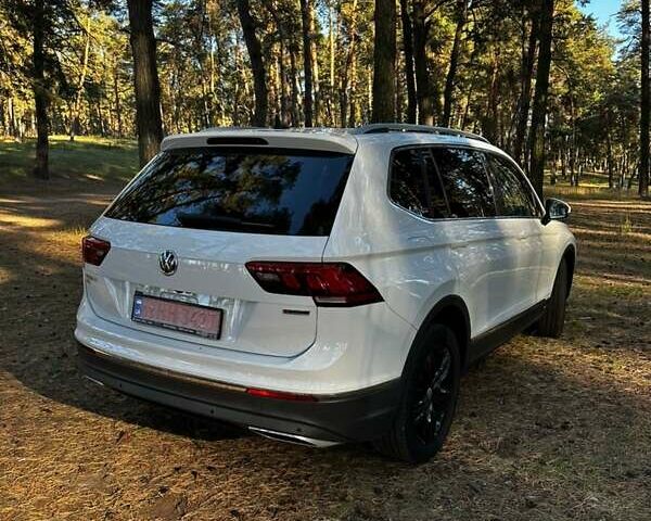 Белый Фольксваген Тигуан, объемом двигателя 1.98 л и пробегом 72 тыс. км за 23000 $, фото 12 на Automoto.ua