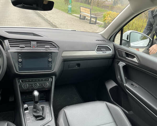 Белый Фольксваген Тигуан, объемом двигателя 0 л и пробегом 76 тыс. км за 22700 $, фото 14 на Automoto.ua