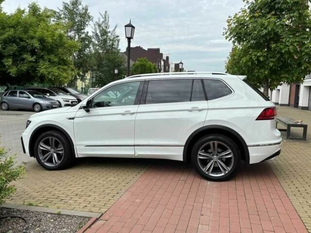 Белый Фольксваген Тигуан, объемом двигателя 2 л и пробегом 38 тыс. км за 18150 $, фото 3 на Automoto.ua