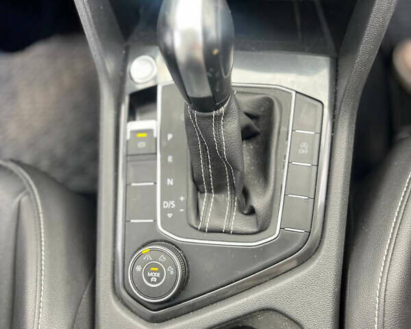 Белый Фольксваген Тигуан, объемом двигателя 1.98 л и пробегом 37 тыс. км за 25500 $, фото 8 на Automoto.ua