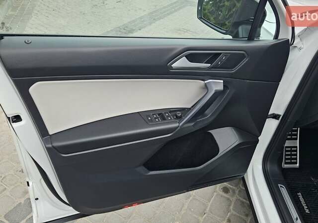 Белый Фольксваген Тигуан, объемом двигателя 1.98 л и пробегом 187 тыс. км за 21900 $, фото 30 на Automoto.ua