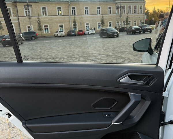 Білий Фольксваген Тігуан, об'ємом двигуна 1.98 л та пробігом 54 тис. км за 23700 $, фото 10 на Automoto.ua