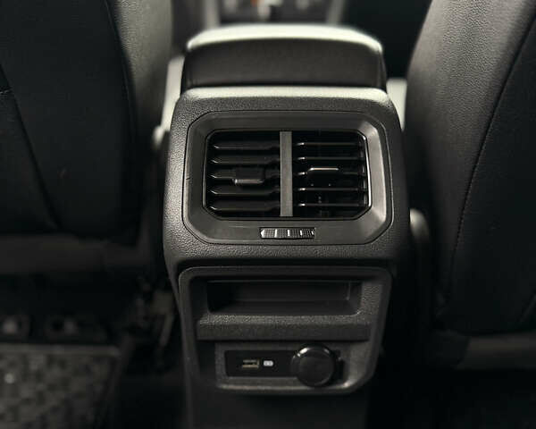 Белый Фольксваген Тигуан, объемом двигателя 2 л и пробегом 88 тыс. км за 25000 $, фото 26 на Automoto.ua