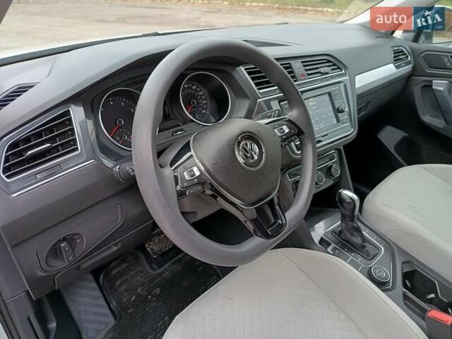 Белый Фольксваген Тигуан, объемом двигателя 1.98 л и пробегом 57 тыс. км за 18900 $, фото 16 на Automoto.ua