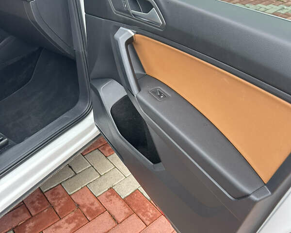 Белый Фольксваген Тигуан, объемом двигателя 0 л и пробегом 82 тыс. км за 21500 $, фото 17 на Automoto.ua