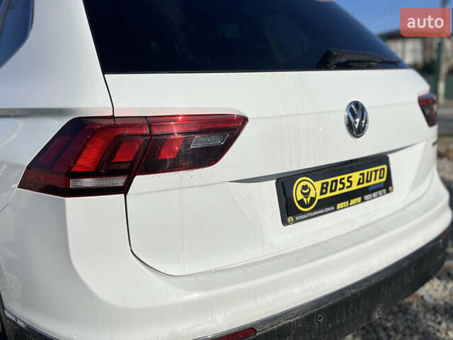 Белый Фольксваген Тигуан, объемом двигателя 1.98 л и пробегом 51 тыс. км за 21000 $, фото 28 на Automoto.ua