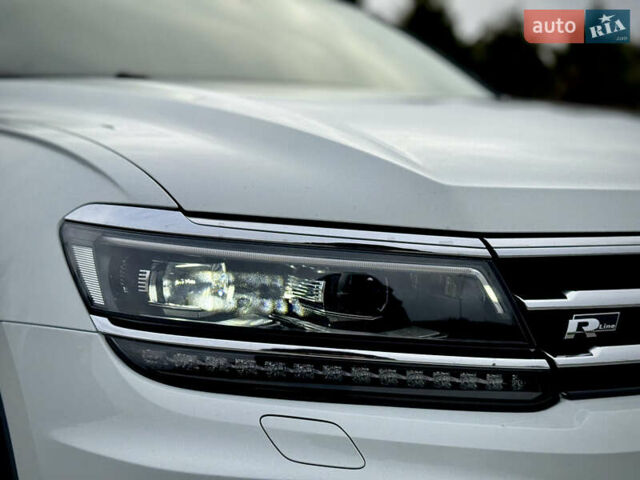 Білий Фольксваген Тігуан, об'ємом двигуна 2 л та пробігом 186 тис. км за 29999 $, фото 18 на Automoto.ua