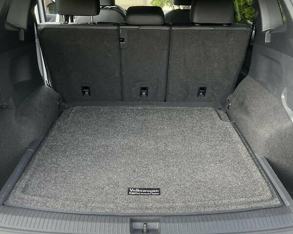 Белый Фольксваген Тигуан, объемом двигателя 0 л и пробегом 43 тыс. км за 22400 $, фото 12 на Automoto.ua