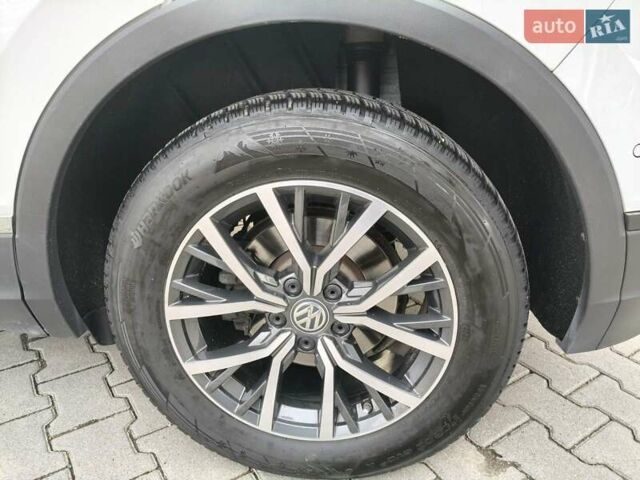 Білий Фольксваген Тігуан, об'ємом двигуна 1.97 л та пробігом 114 тис. км за 29500 $, фото 23 на Automoto.ua