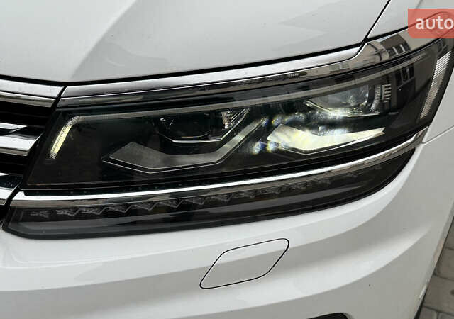 Білий Фольксваген Тігуан, об'ємом двигуна 1.97 л та пробігом 100 тис. км за 28500 $, фото 6 на Automoto.ua