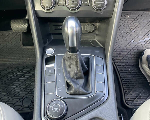 Білий Фольксваген Тігуан, об'ємом двигуна 1.98 л та пробігом 87 тис. км за 19300 $, фото 9 на Automoto.ua