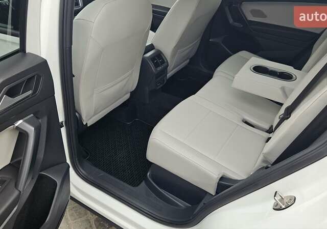 Белый Фольксваген Тигуан, объемом двигателя 1.98 л и пробегом 187 тыс. км за 21900 $, фото 32 на Automoto.ua